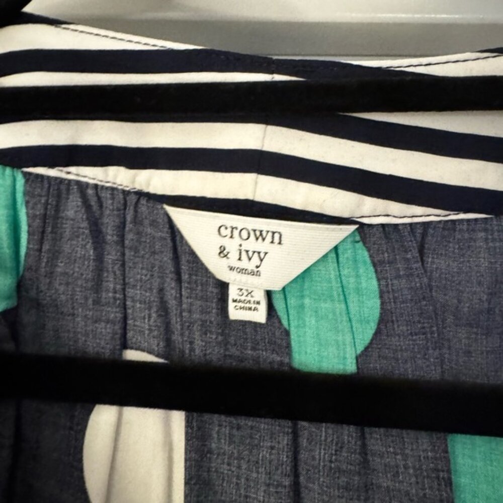 Top with Green and White Accents - Picture 2 of 3